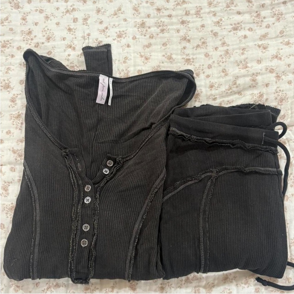 Urban Outfitters Charcoal Set